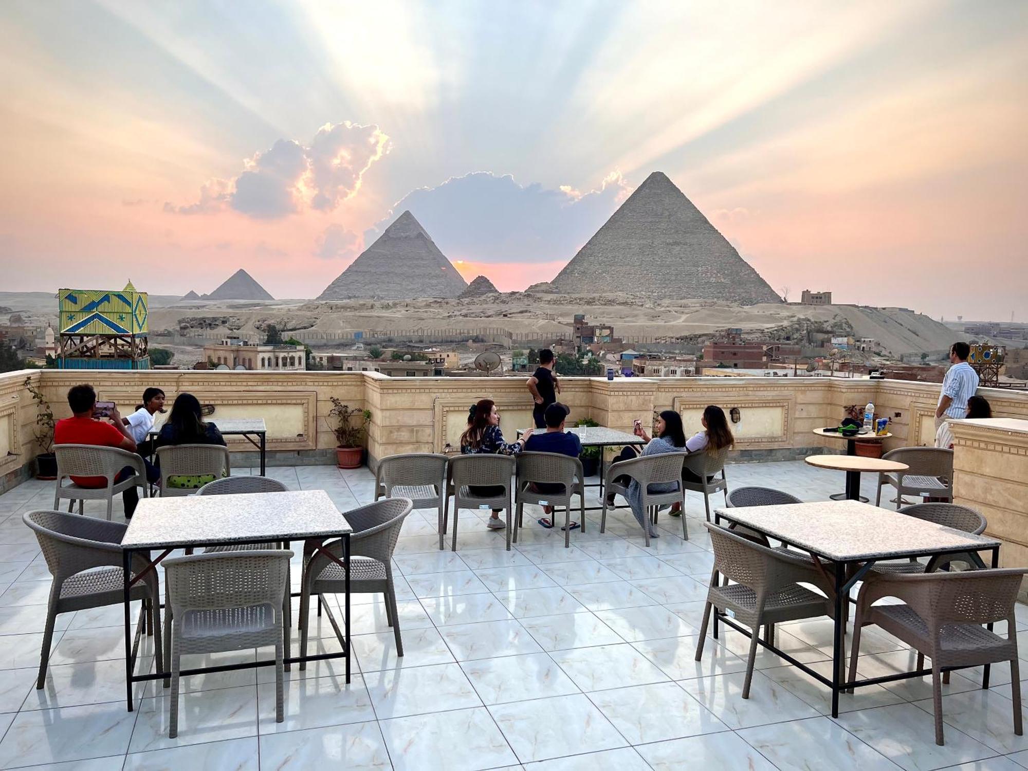 Moses Pyramids Inn Kafret el-Gabal Kültér fotó