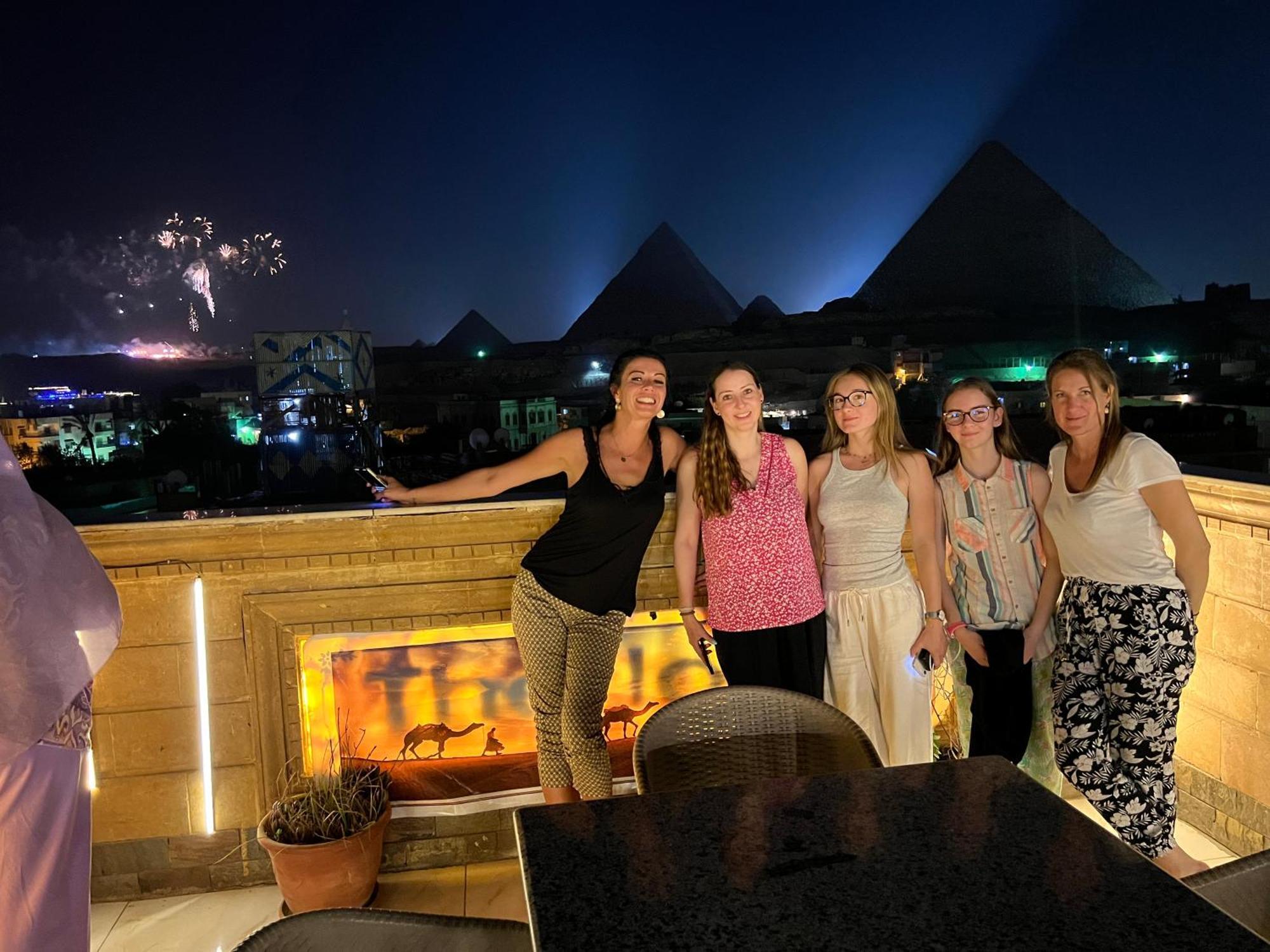 Moses Pyramids Inn Kafret el-Gabal Kültér fotó